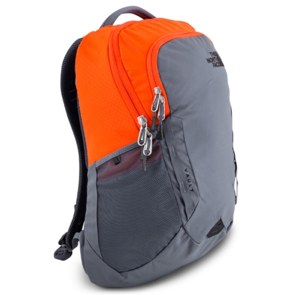 the north face vault 26.5 l backpack